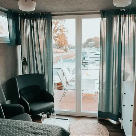 Hausboot Urlaub In Ostfriesland Auf Der Waterhome 1 * Grossefehn
